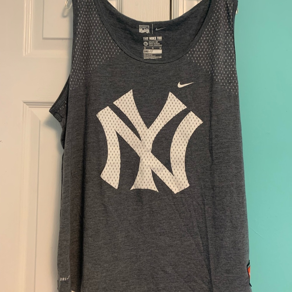 nike yankees womens tank XL